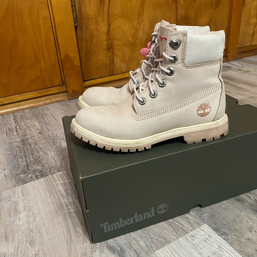 Beige Pink Timberland Valentines Boots with Red Heart Detail - Picture 2 of 4
